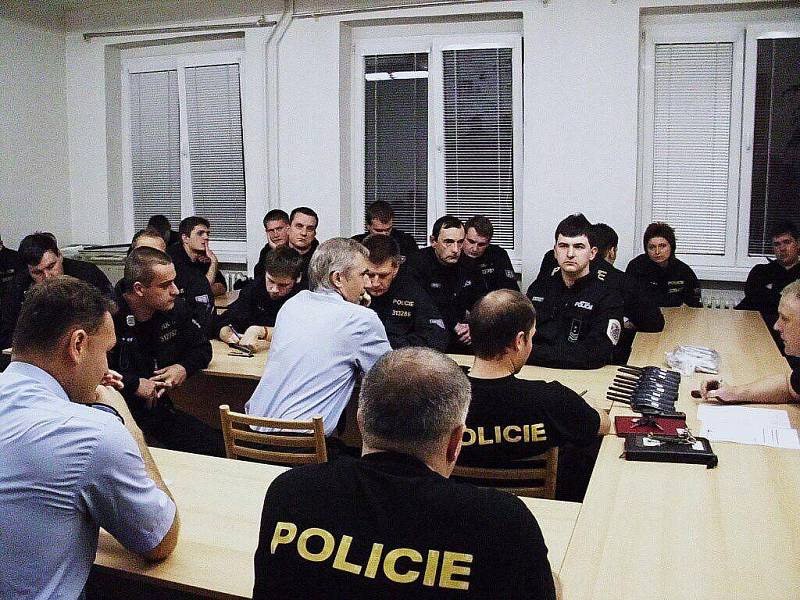 Policejní akce v nočních podnicích ve Frýdku-Místku.