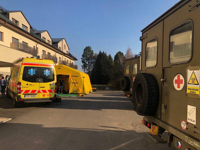 V domově pro seniory v Nýdku byly z rozhodnutí epidemiologa provedeny odběry na možné onemocnění COVID-19 u celkem 217 osob.