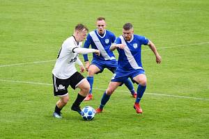 Na jaře odehráli fotbalisté MFK Frýdek-Místek (v modrém) čtyři zápasy a ani v jednom z nich nedostali gól. Naposledy Valcíři porazili v domácím prostředí Rýmařov 1:0.