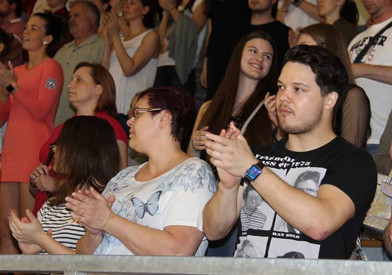 Barážová série mezi Black Volley Beskydy a Aerem Odolena Voda pokračuje v sobotu rozhodujícím zápasem na palubovce soupeře.