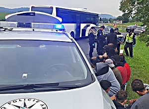 Nehoda dodávky s 29 migranty, Frýdeckomístecko, 30. září 2023.