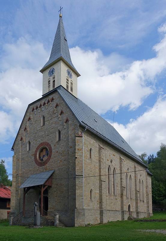 Kostel sv. Jindřicha. Archiv obce Staré Hamry