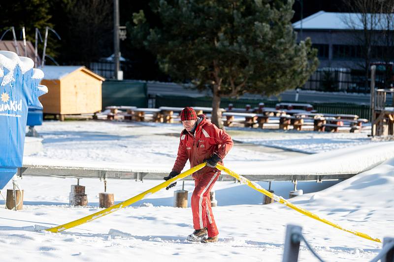 Ski areál Bílá a Hotel Bauer. 4. prosince 2021.