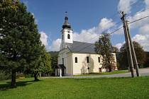 Kostel sv. Jana Nepomuckého v Pražmě.