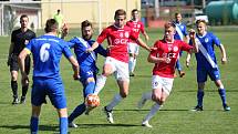 Fotbalisté Uherského Brodu (v červených dresech) prohráli ve 21. kole MSFL s Frýdkem-Místkem 0:1.