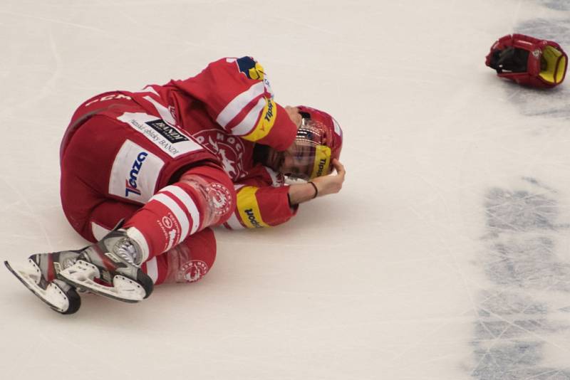 Sedmý - rozhodující - finálový zápas hokejové extraligy mezi Třincem a Litvínovem. 