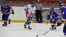 Turnaj v ledním hokeji Škoda Hockey Cup. Utkání Moravskoslezského kraje (bílé dresy) s Olomouckým krajem. 