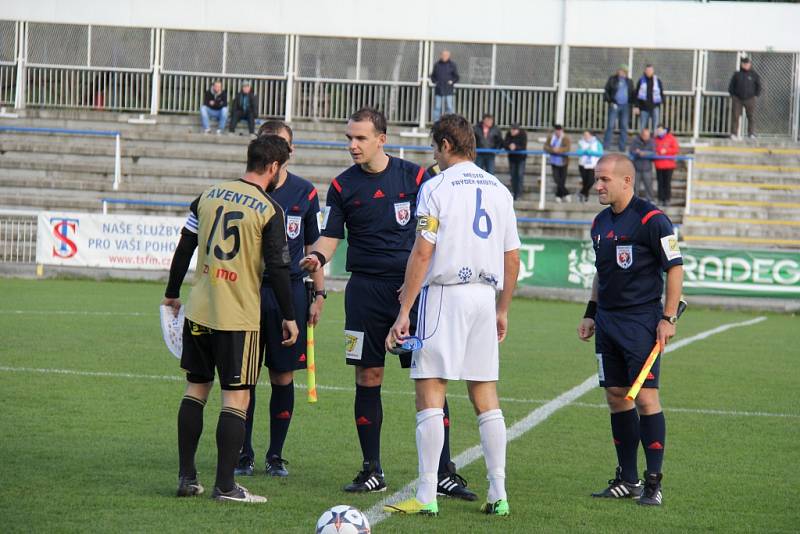 Fotbalisté Frýdku-Místku zdolali na domácím trávníku dalšího z favoritů na postup do první ligy, když díky gólu Vašendy vyhráli nad Znojmem 1:0. 