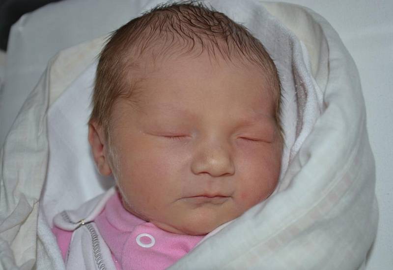 Anna Mrózek z Chotěbuze se narodila 18. března v Třinci. Po narození vážila 3430 g a měřila 49 cm. 