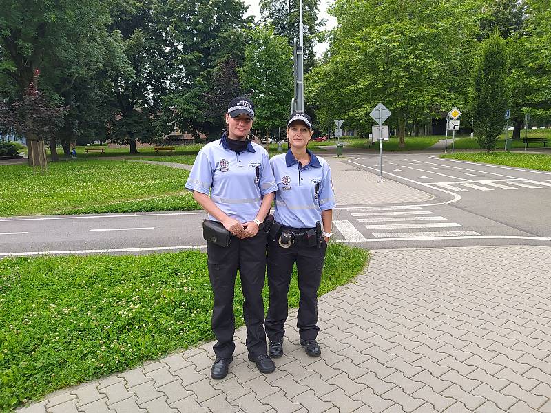 Policistky z Frýdku-Místku na dopravním hřišti seznamovaly děti s pravidly silničního provozu.