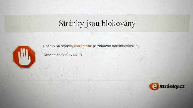 První březnový pátek se už na informace okresního výboru nedalo dostat.