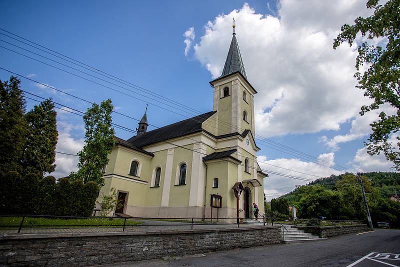 Kostel sv. Cyrila a Metoděje v Chlebovicích, květen 2020. Ilustrační foto,