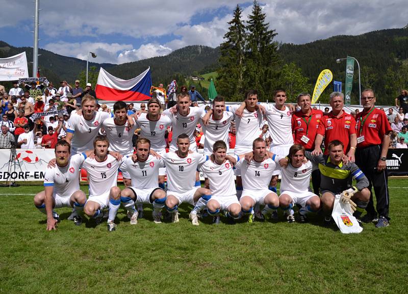 Fotbalisté 1. BFK Frýdlant nad Ostravicí dosáhli historického úspěchu, když na evropském šampionátu neprofesionálních týmů skončili druzí. 