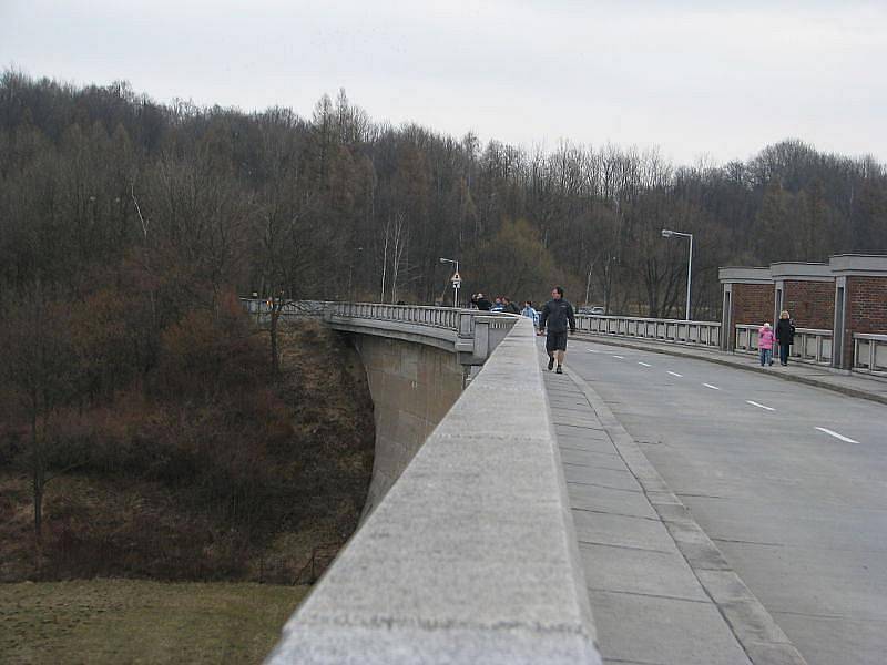 U příležitosti Světového dne vody uspořádal státní podnik Povodí Odry tradiční Den otevřených dveří. Útroby vodního díla Žermanice si přišlo prohlédnout několik stovek návštěvníků.