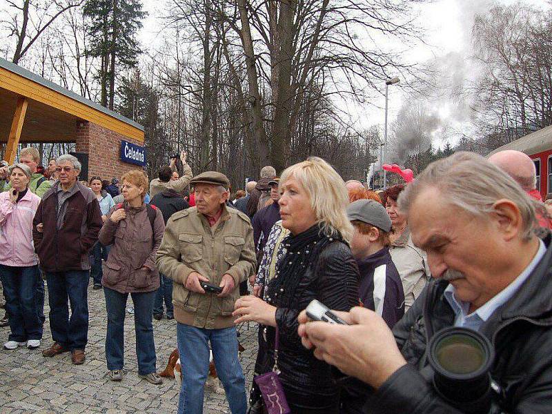 Slavnostního oficiálního zprovoznění se v sobotu 2. dubna dočkala nová budova zastávky v Čeladné na trati Ostrava hlavní nádraží – Valašské Meziříčí.