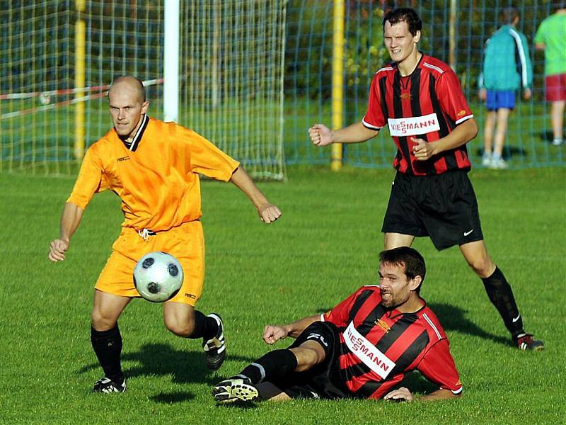 Fotbalisté Palkovic na domácím hřišti nestačili na vedoucí celek z Kozlovic.