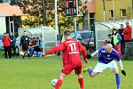 Derby nakonec lépe zvládli fotbalisté Sedlišť, kteří díky gólu Kmošťáka vyhráli v Čeladné 1:0. 