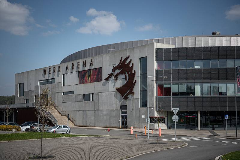 Hokejistům Třince od sezony 2014/15 slouží nová moderní Werk Arena.