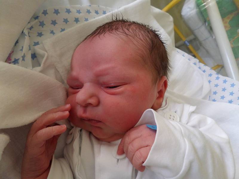 Filip Waclawek, Milíkov, nar. 5.3., 51 cm, 3,66 kg, Nemocnice Třinec.