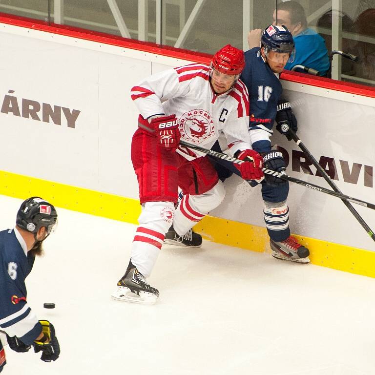 Přátelský hokejový zápas mezi HC Oceláři Třinec a Bílí Tygři Liberec v nové Werk aréně. 