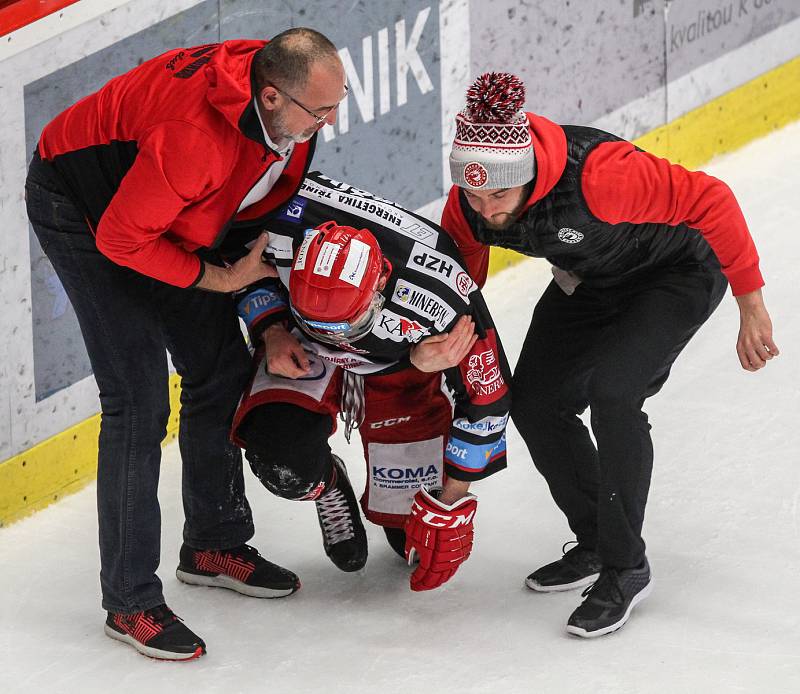 Třinec - Hradec Králové. Semifinále play-off.