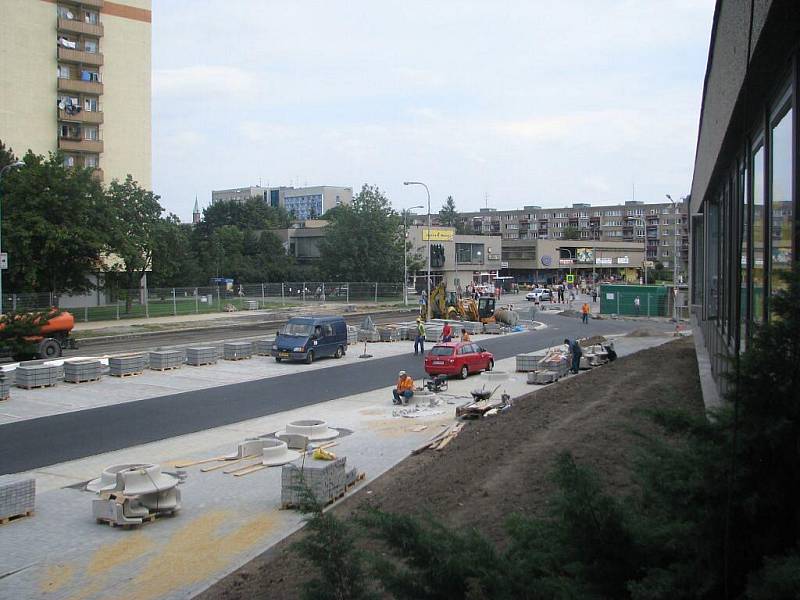 Ulice 8. pěšího pluku v centru Frýdku-Místku prochází revitalizací. Proto zde dochází k dopravním uzavírkám, které se budou postupně podle průběhu stavebních prací posunovat.