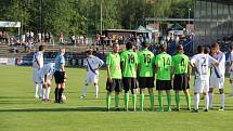 Druholigoví fotbalisté Frýdku-Místku dohrávku 27. kola zvládli na jedničku, když v domácím prostředí porazili trápící se Most 3:0. 