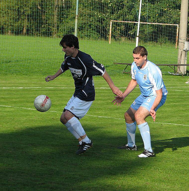 V Raškovicích se o víkendu představila v derby utkání Bystřice. Domácí vyhráli šťastnou brankou z nastaveného času 2:1.