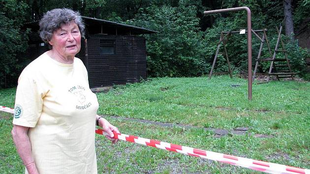 Marie Bařinová u trati turistického závodu ve Frýdlantu nad Ostravicí.