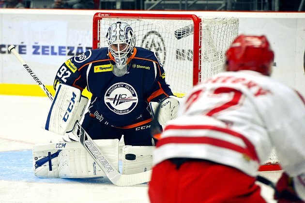 Dravecký tentokrát nepřekonal Melicharčíka v brance Košic. Steel Cup: Třinec - Košice 4:0