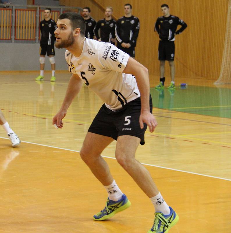 Barážová série mezi Black Volley Beskydy a Aerem Odolena Voda pokračuje v sobotu rozhodujícím zápasem na palubovce soupeře.