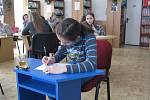 Knihovnu v Mostech u Jablunkova zaplnili v sobotu mladí luštitelé. Jednalo se se o šestý ročník soutěže.