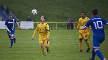 Brušperští (modré dresy) na rozjeté Kravaře doma nestačili a podlehli 0:2.