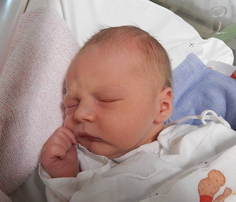 Jakub Sázel, Frýdek-Místek, nar. 2. 12., 52 cm, 3,75 kg. Nemocnice Frýdek-Místek. 