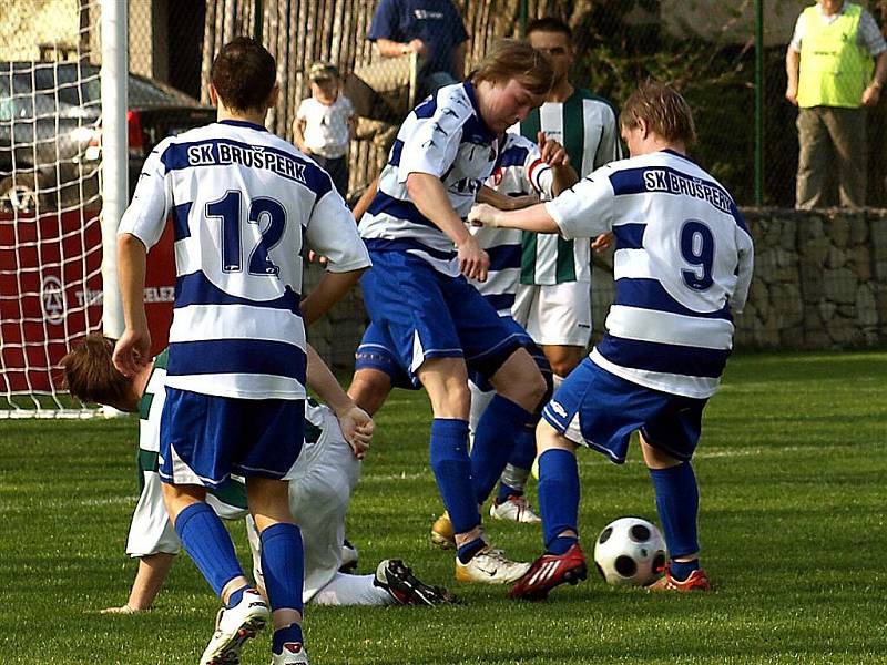 Od samého počátku utkání bylo vidět, že favorit půjde za plným bodovým ziskem. Čeladná - Brušperk 8:0 (5:0). 