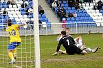 Fotbalisté Frýdku-Místku v úvodním jarním zápase prohráli na svém trávníku s Uničovem 0:1.