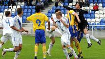 Třetiligoví fotbalisté Frýdku-Místku zdolali v domácím prostředí Uničov 2:0.