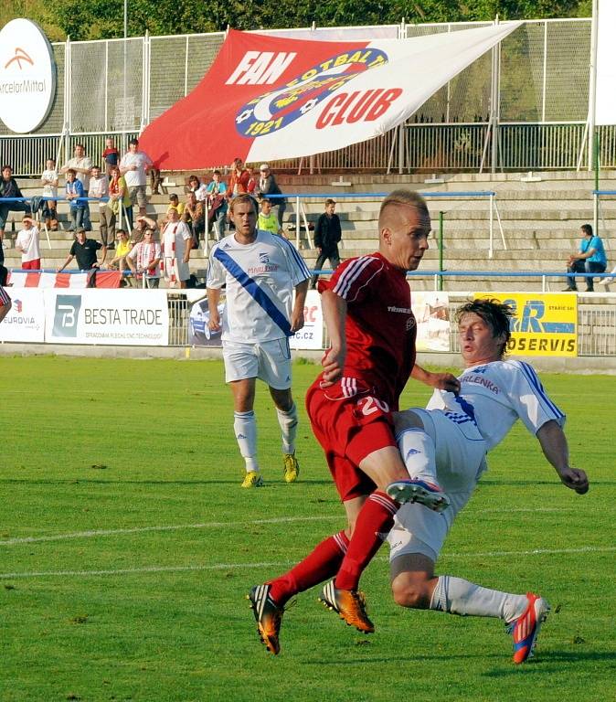 Derby utkání 2. kola Poháru České pošty dopadlo ve frýdeckých Stovkách lépe pro hosty z Třince. 