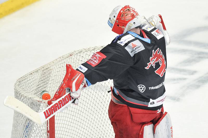 Čtvrtfinále play off hokejové extraligy - 2. zápas: HC Oceláři Třinec - HC Dynamo Pardubice, 14. března 2018 v Třinci. Hrubec Šimon.