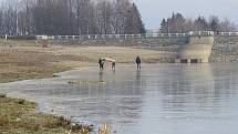 Zamrzlá přehrada Olešná. 