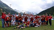 Fotbalisté 1. BFK Frýdlant nad Ostravicí dosáhli historického úspěchu, když na evropském šampionátu neprofesionálních týmů skončili druzí. 