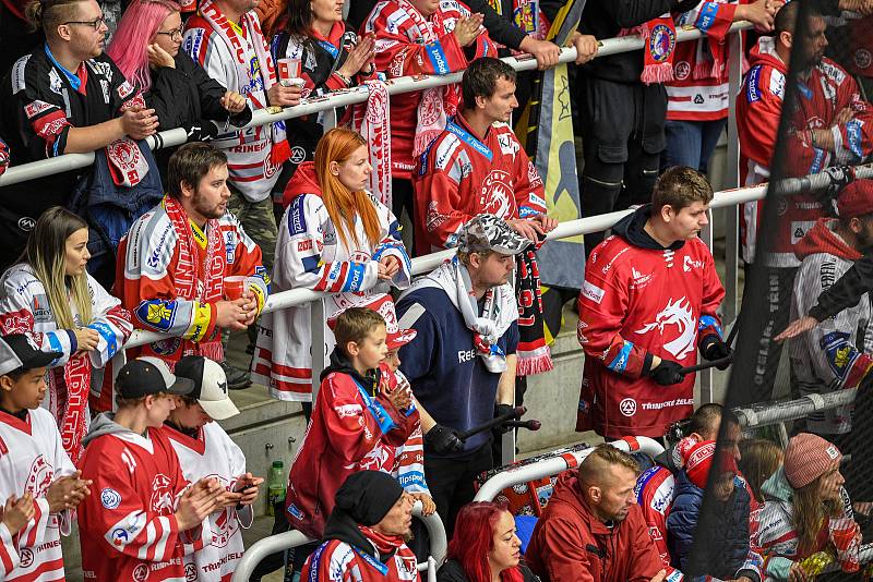 Utkání 23. kola hokejové extraligy: HC Oceláři Třinec - HC Vítkovice Ridera, 7. října 2021 v Třinci. Fanoušci.