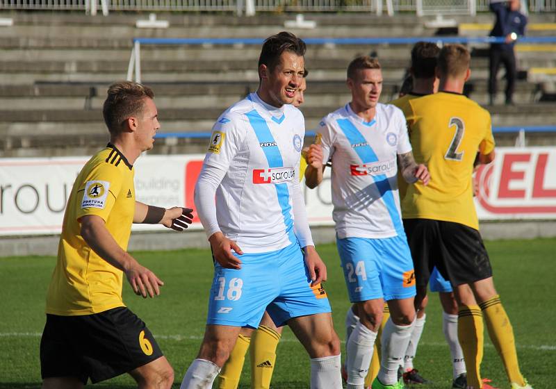 Valcíři dohrávku 9. kola FNL nezvládli a před vlastními fanoušky podlehli pražské Olympii 1:2.