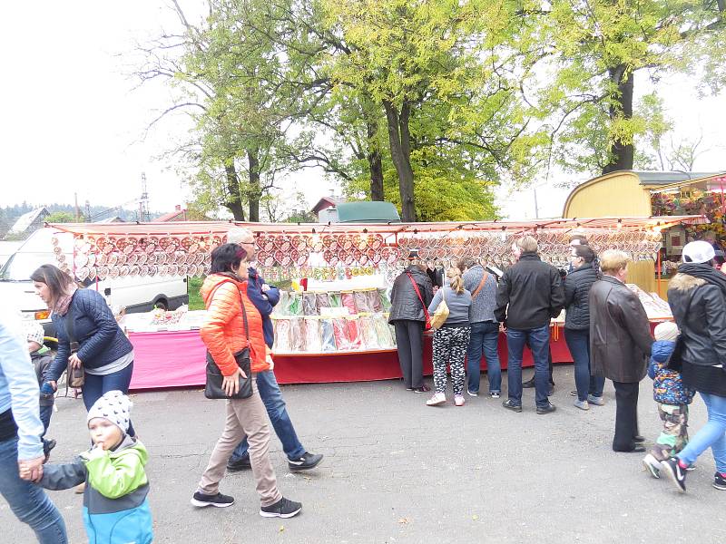 O víkendu 14. a 15. října se v centru obce Mosty u Jablunkova konala tradiční Pouť svaté Hedviky.