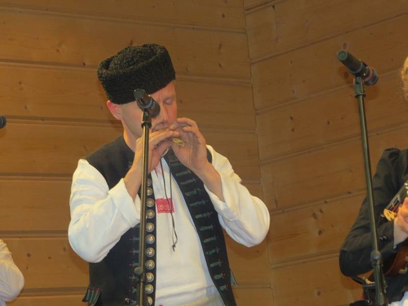 Bal gorolski - pětatřicátý ročník přehlídky lidových kapel a folklorních souborů.