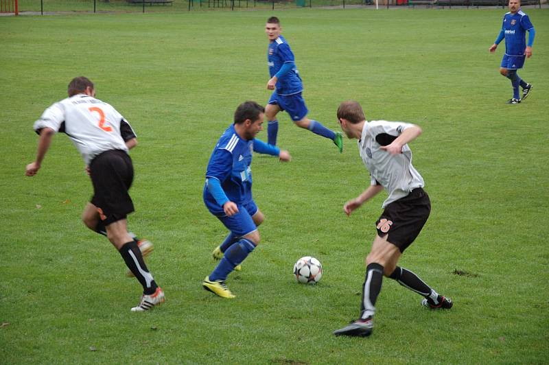 Závěr podzimu fotbalstům Dobratic nevyšel. Nováček I. A třídy prohrál na hřišti albrechtického Baníku 1:4. 