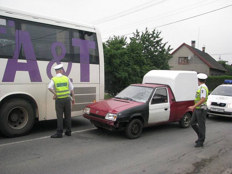 Vážná dopravní nehoda ve Sviadnově.