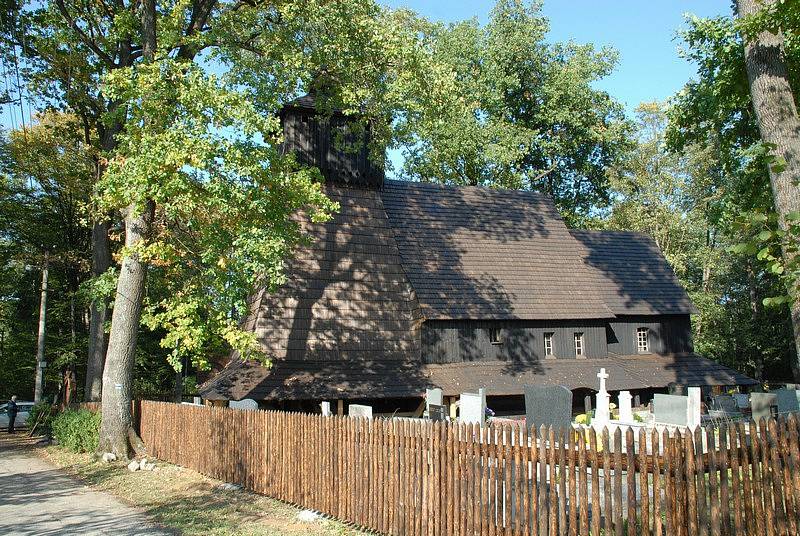 Dřevěný kostel Božího těla v Gutech. 
