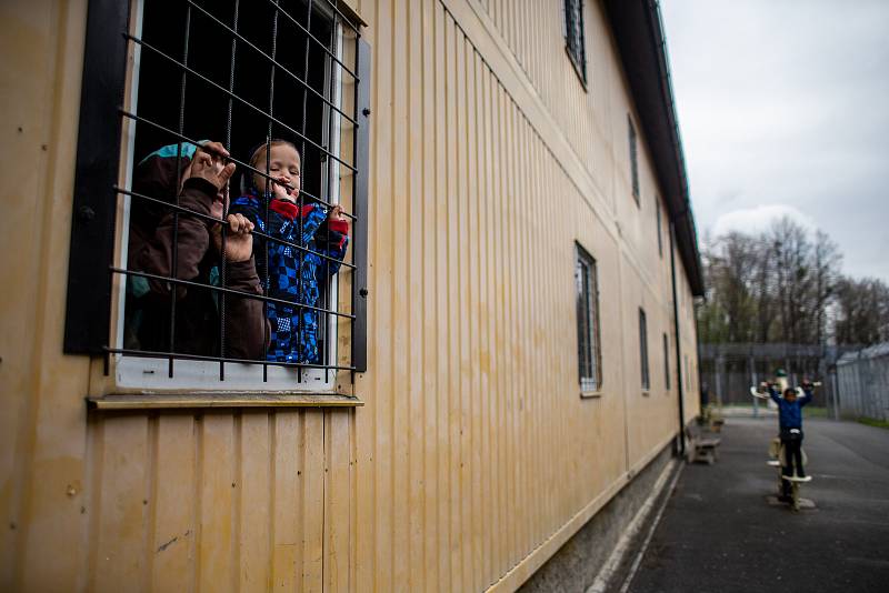 Dočasné nouzové ubytování v Beskydech určené ukrajinským občanům hledajícím pomoc v České republice, 27. dubna 2022 Vyšní Lhoty.