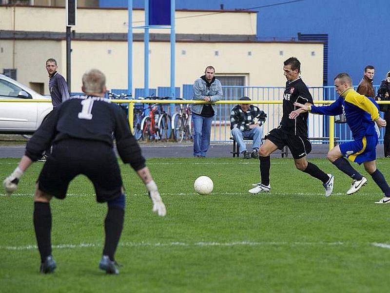 V sobotu 3. října se SK Brušperk na domácím hřišti utkal v mistrovském zápase 1. A třídy, skupiny B s Dolní Lutyní. Po bezbrankovém poločase zvítězili domácí v poměru 2:1, i když neproměnili pokutový kop.